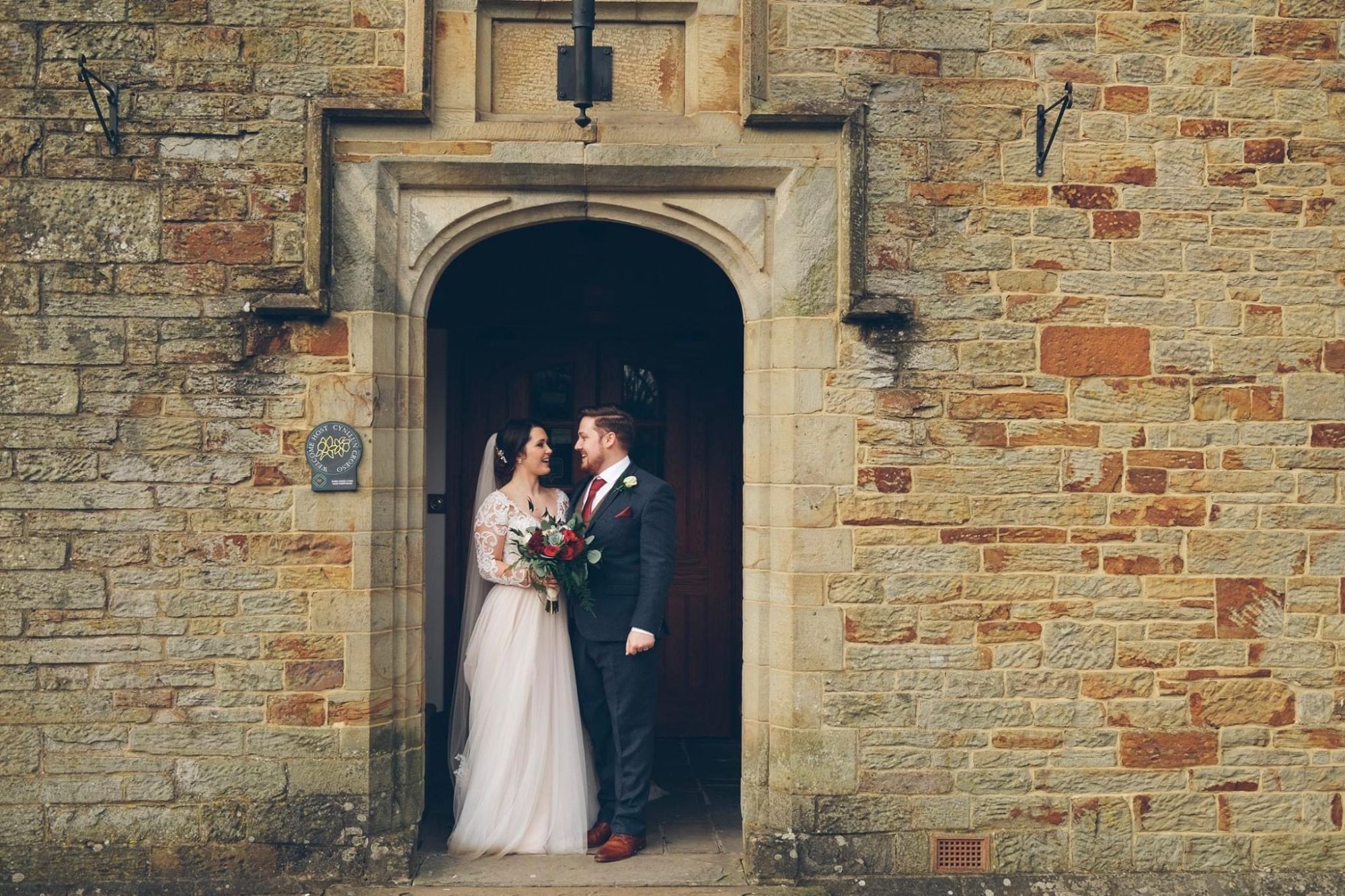 Mr & Mrs Mills Mr & Mrs Mills